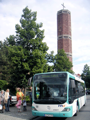 Ortsbus an der möglichen Haltestelle Rohrbach Kirche