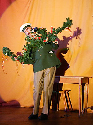 Max Nix als Tannenbaum