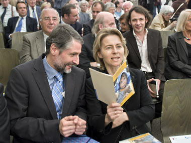 Bürgermeister Gerner und Ursula von der Leyen