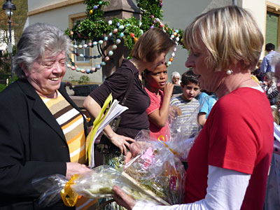 Geschenk für Frau Heinzerling die Leiterin des Kinderchors